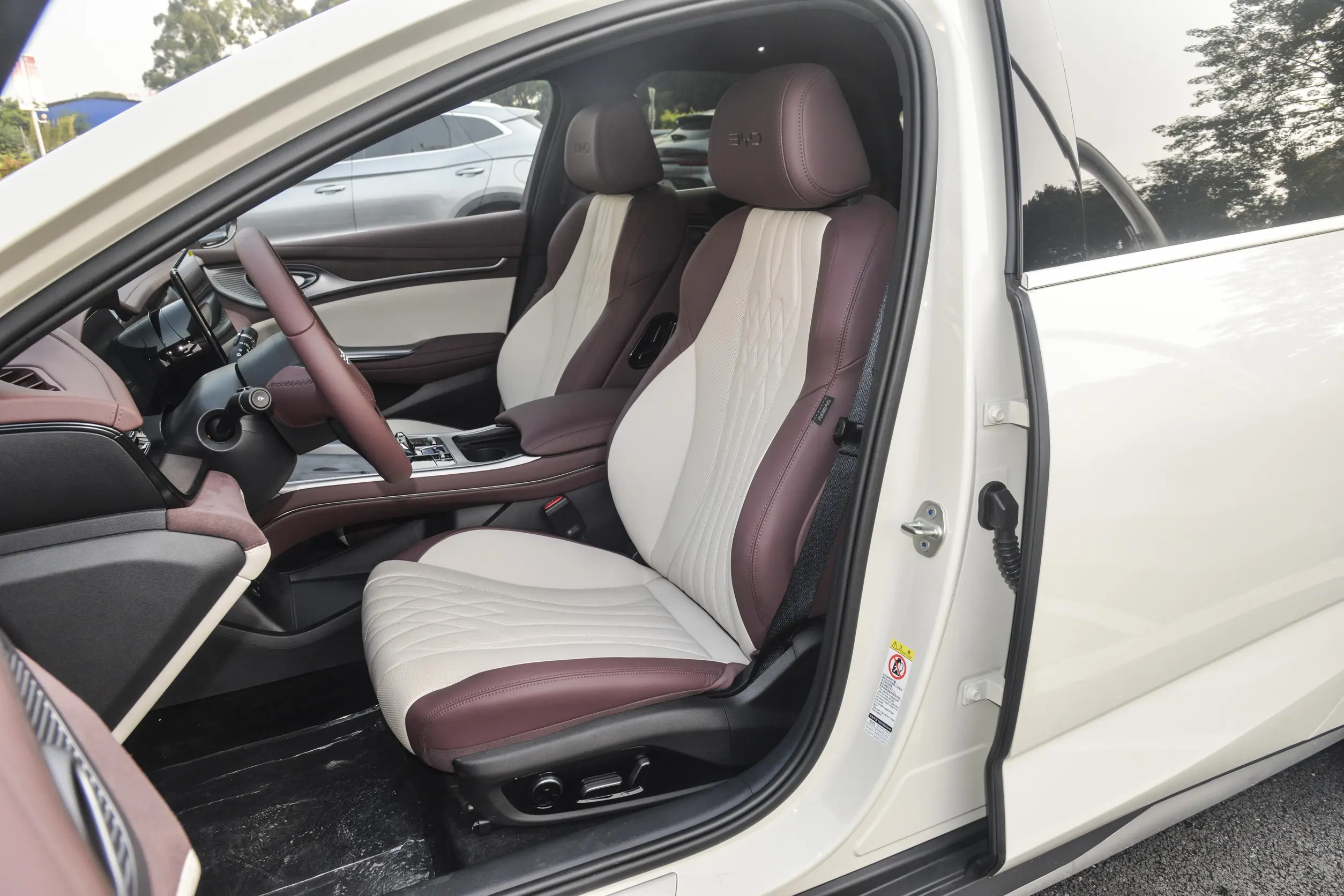 byd seal dm-i 2023 гибридное пространство-1