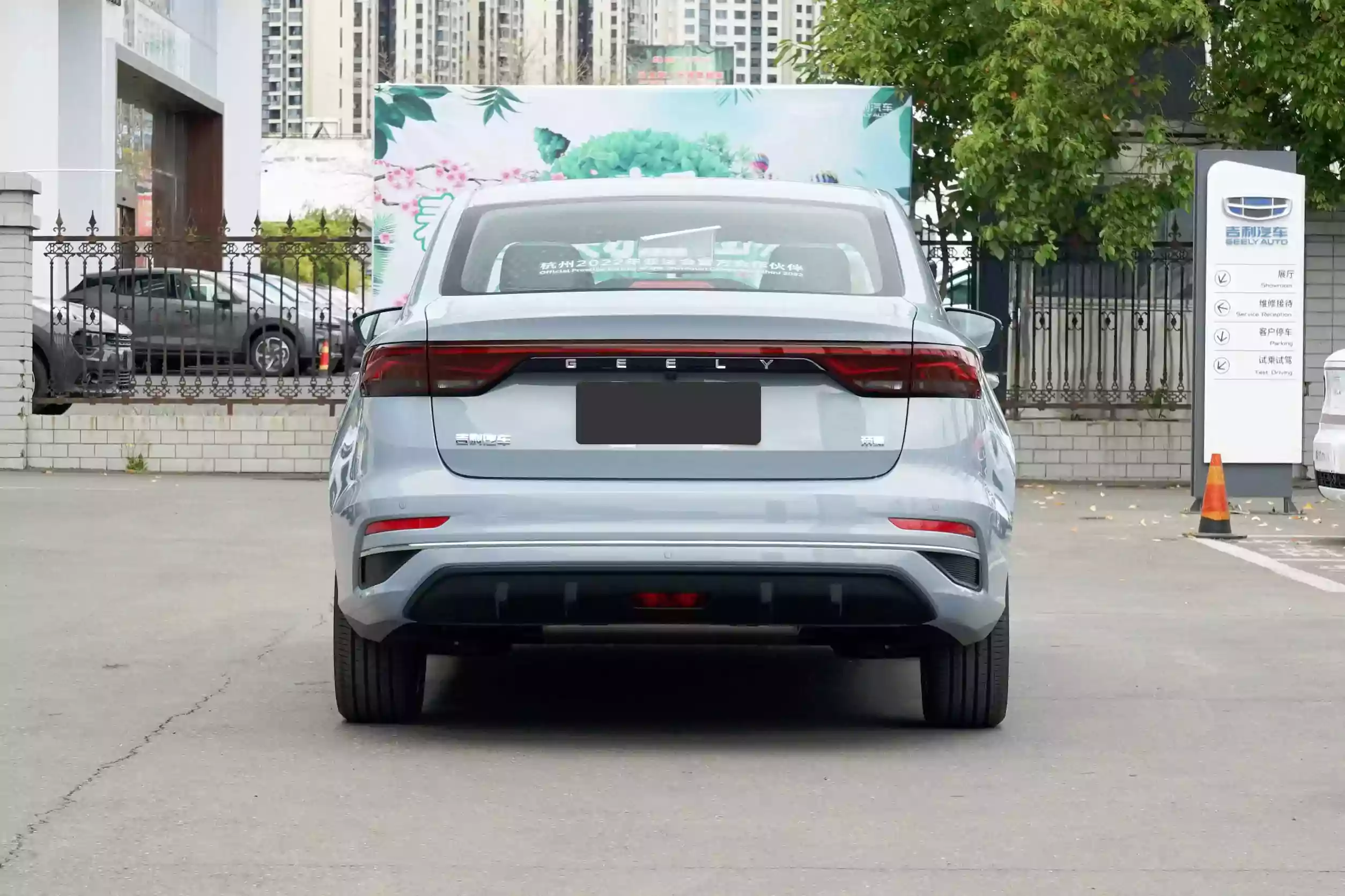geely emgrand 2023 внешний вид-4