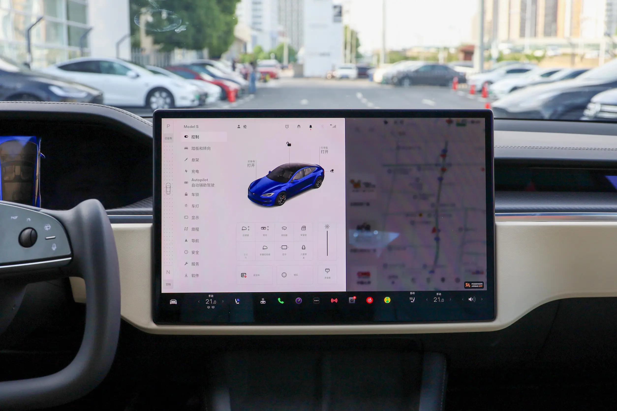 tesla model s 2023 интерьер-3