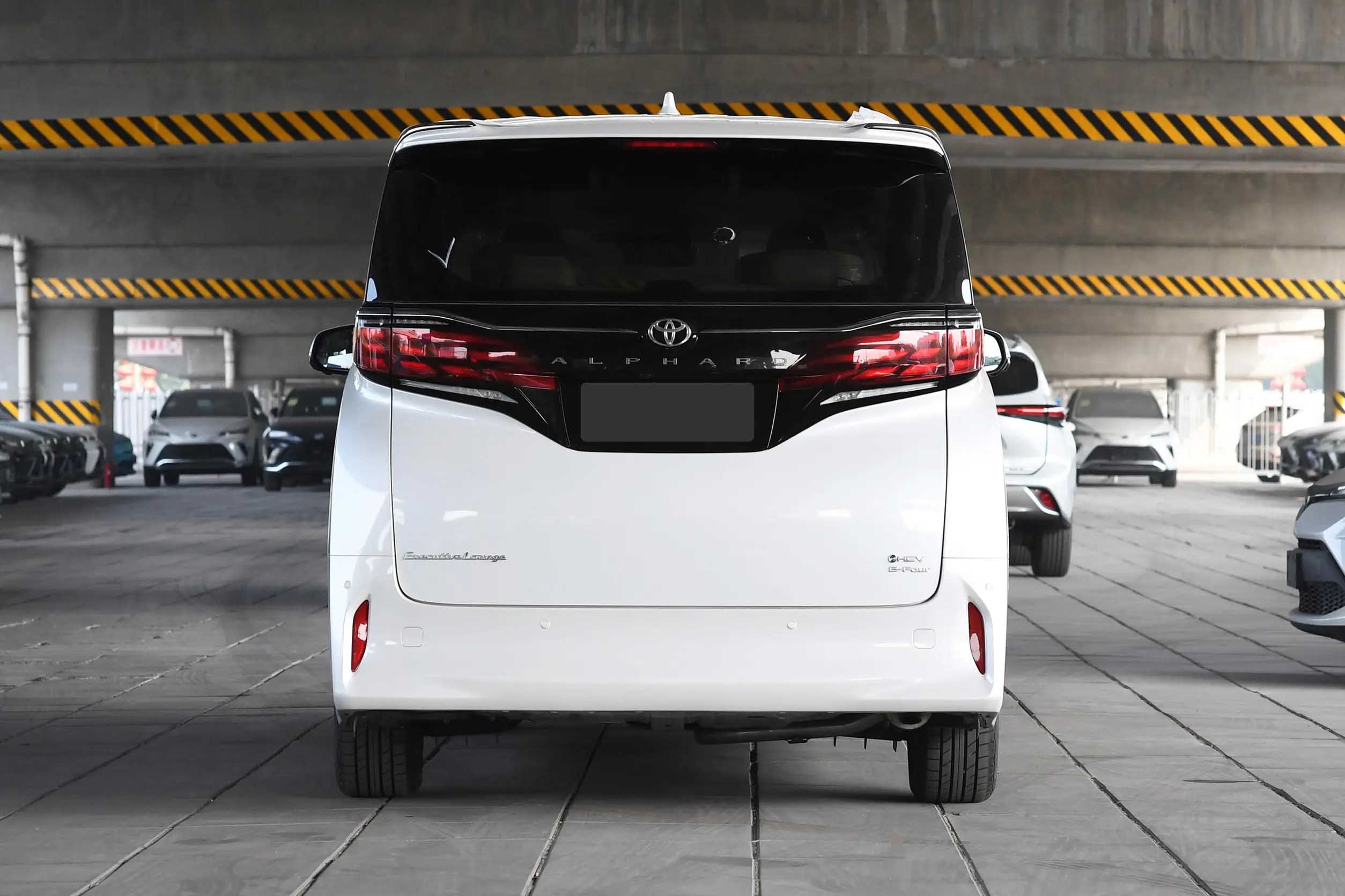 toyota alphard 2023 внешний вид-4