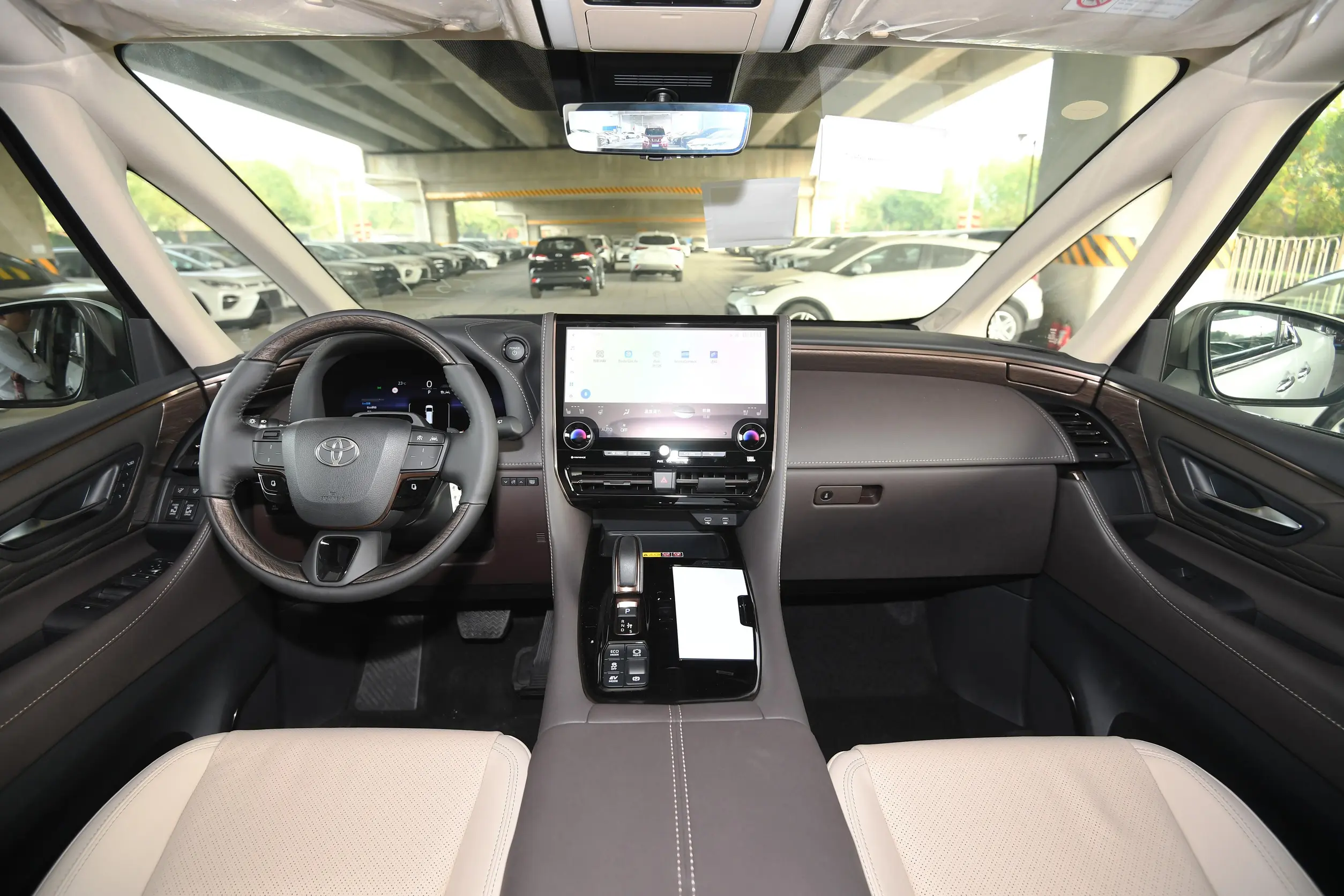 toyota alphard 2023 interior-1