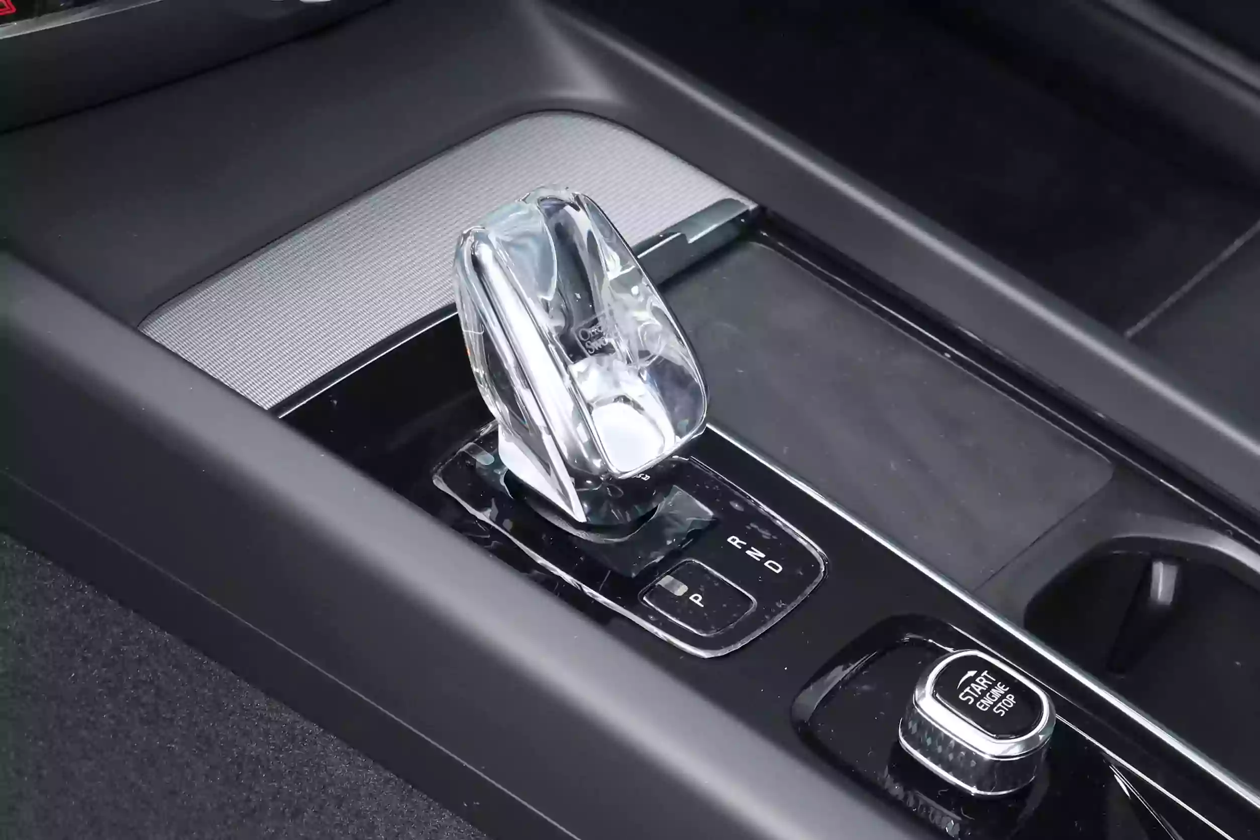 volvo s60 2024 интерьер-3