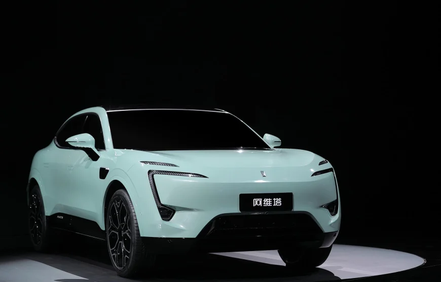 Автосалон Avatr 11 Photo-1
