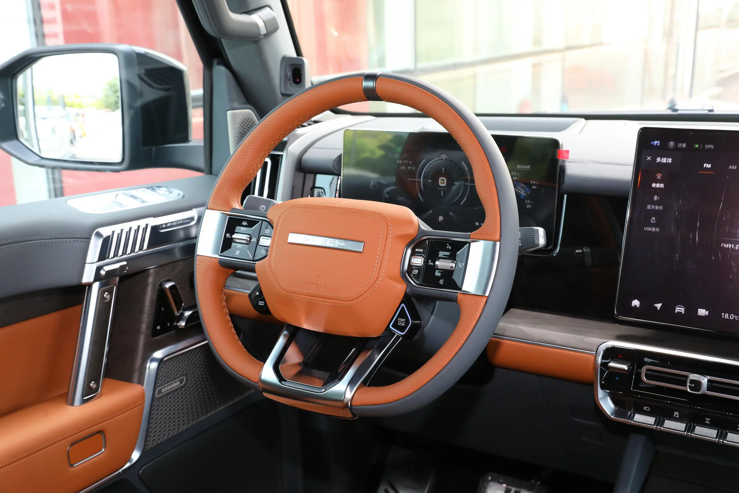 m-hero 917 ev 2023 интерьер-2