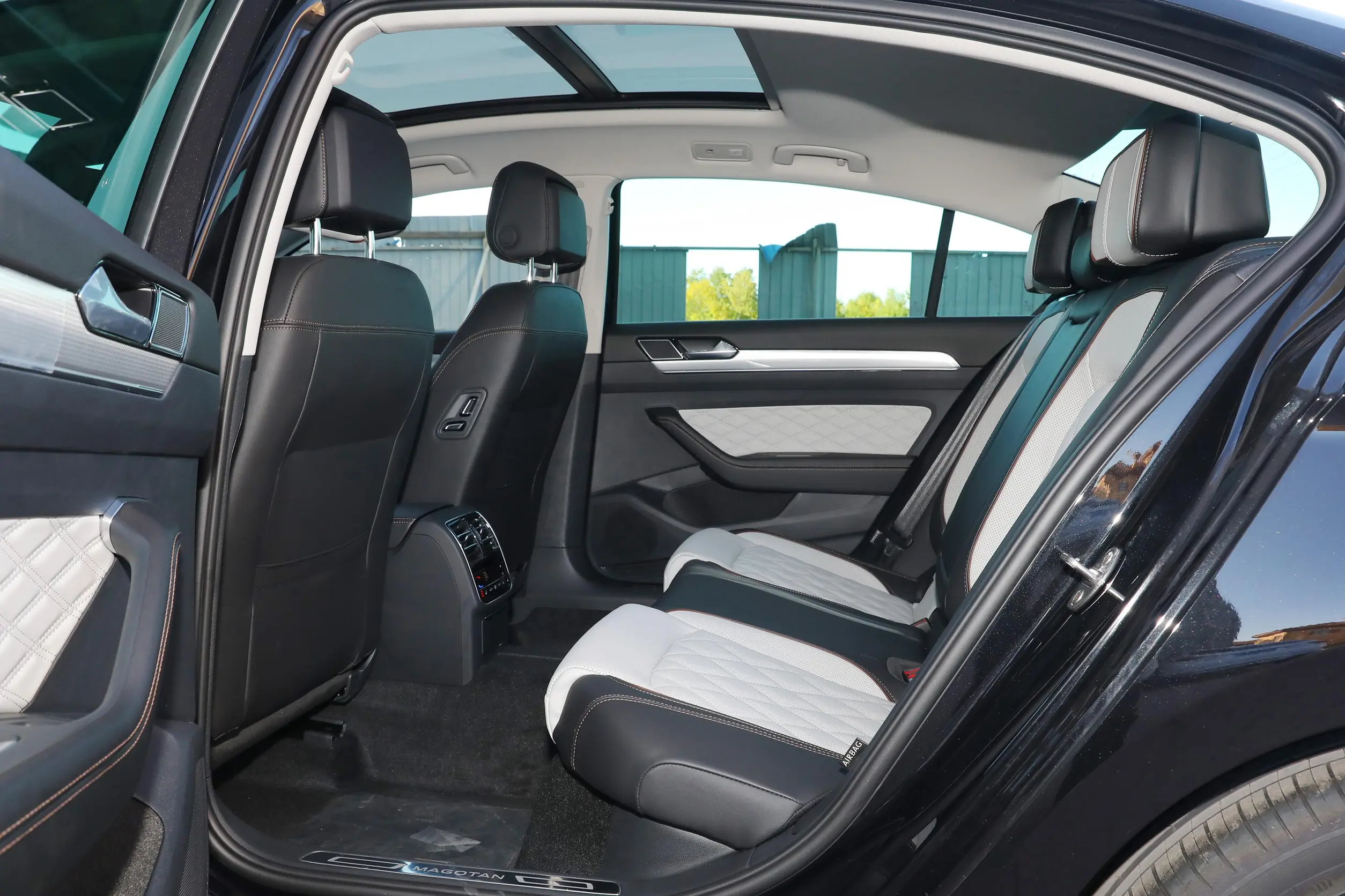 volkswagen magotan 2023 space-2