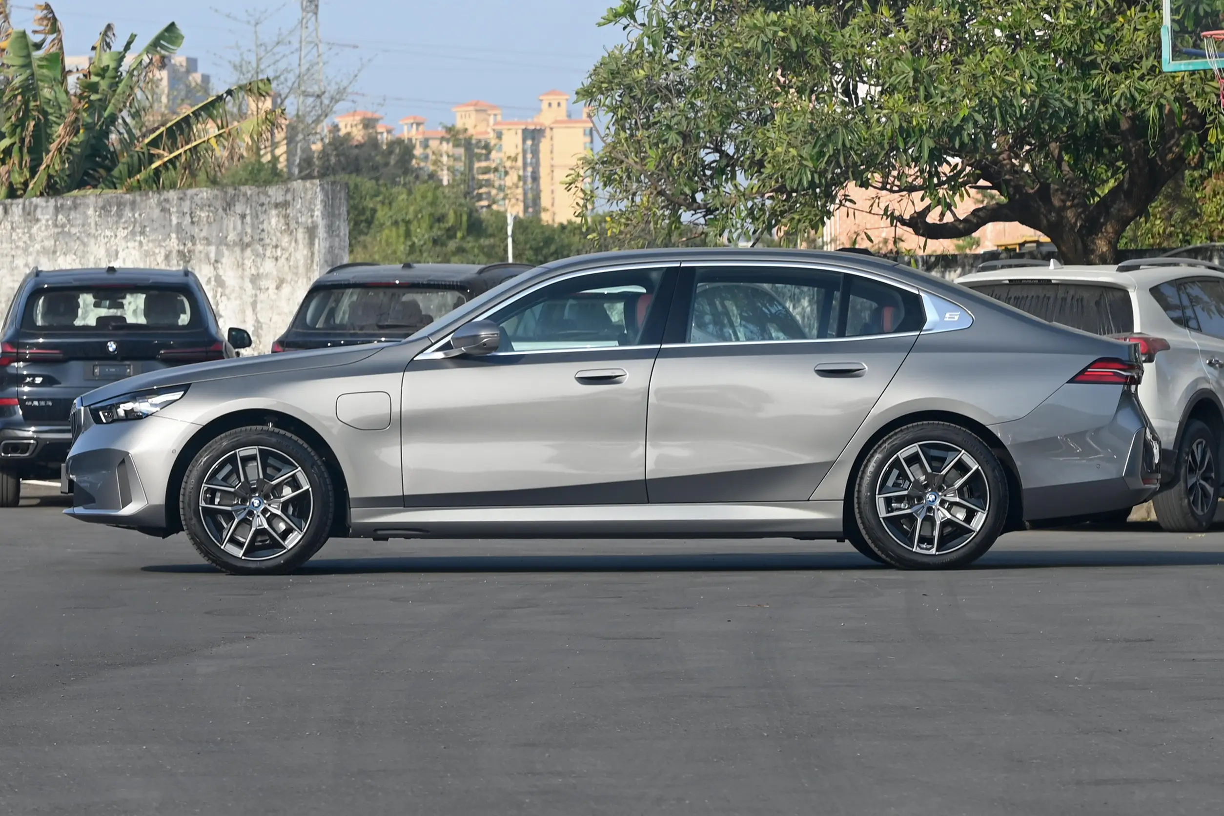 bmw i5 2024 внешний вид-3