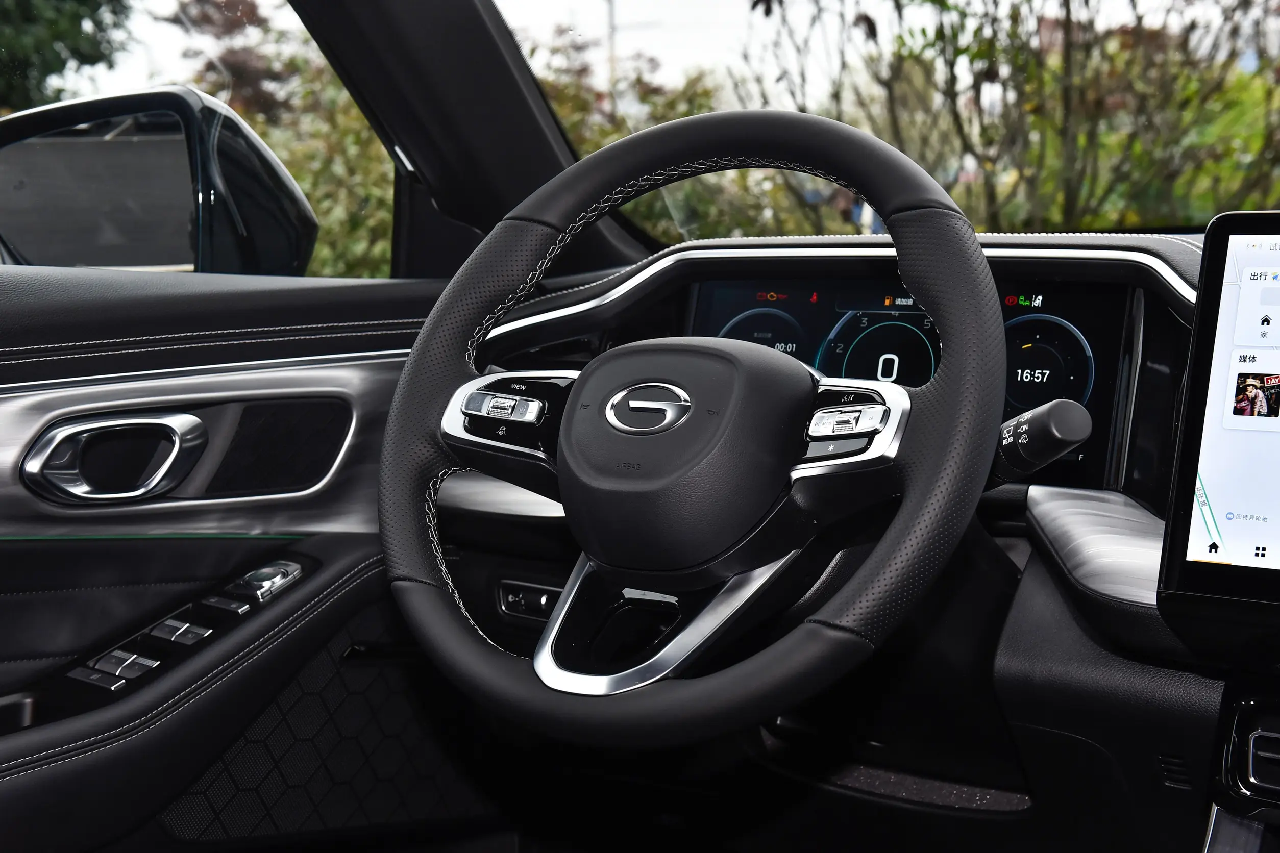 gac trumpchi gs8 2025 интерьер-2