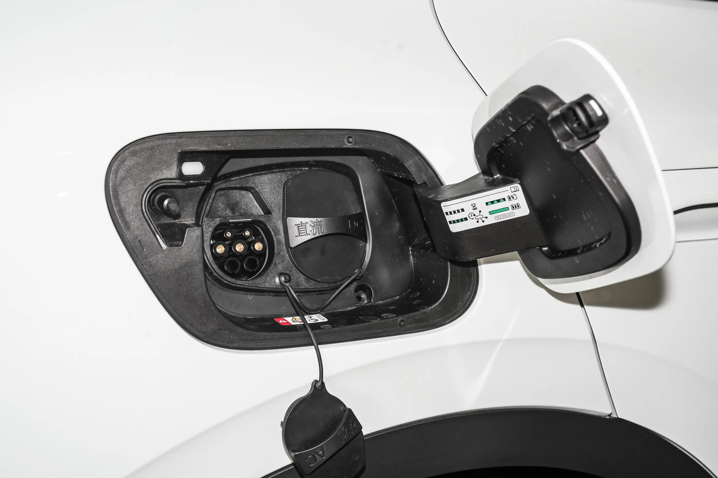 volkswagen id.4 x изображение (1)