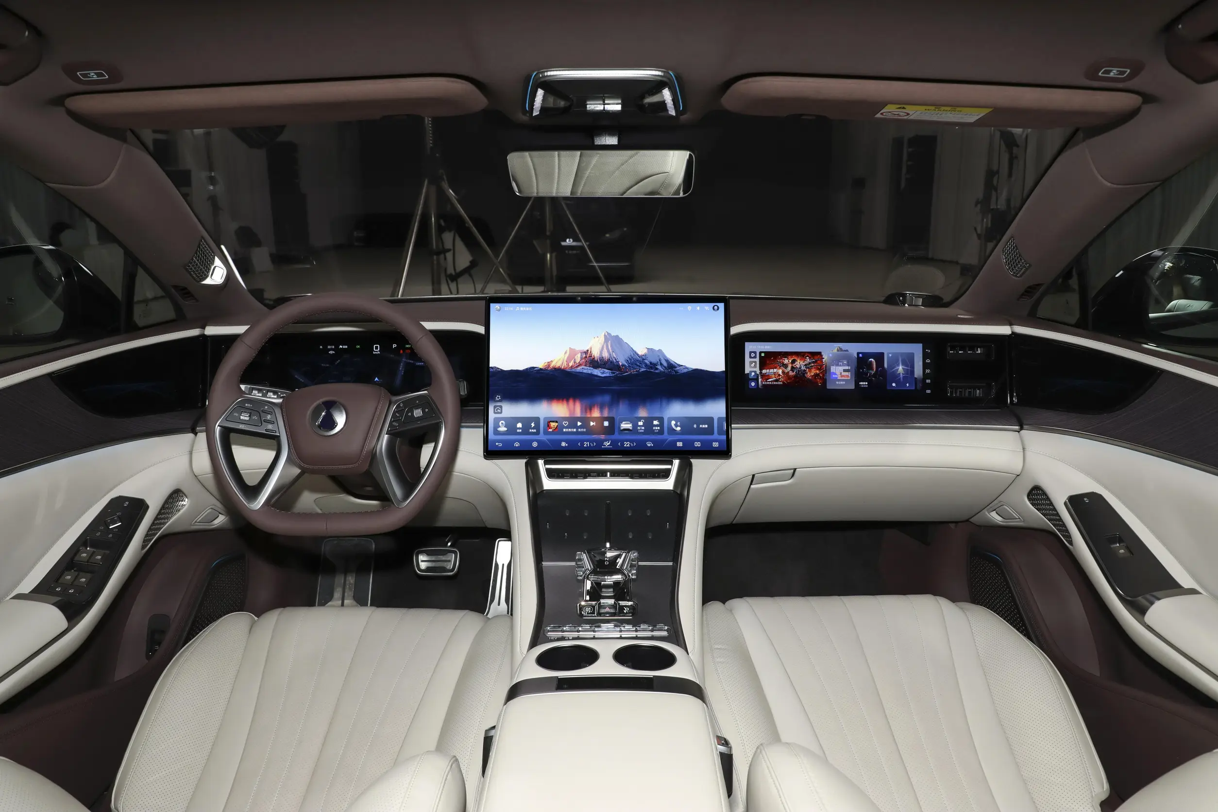 denza z9gt dm 2024 interior-1