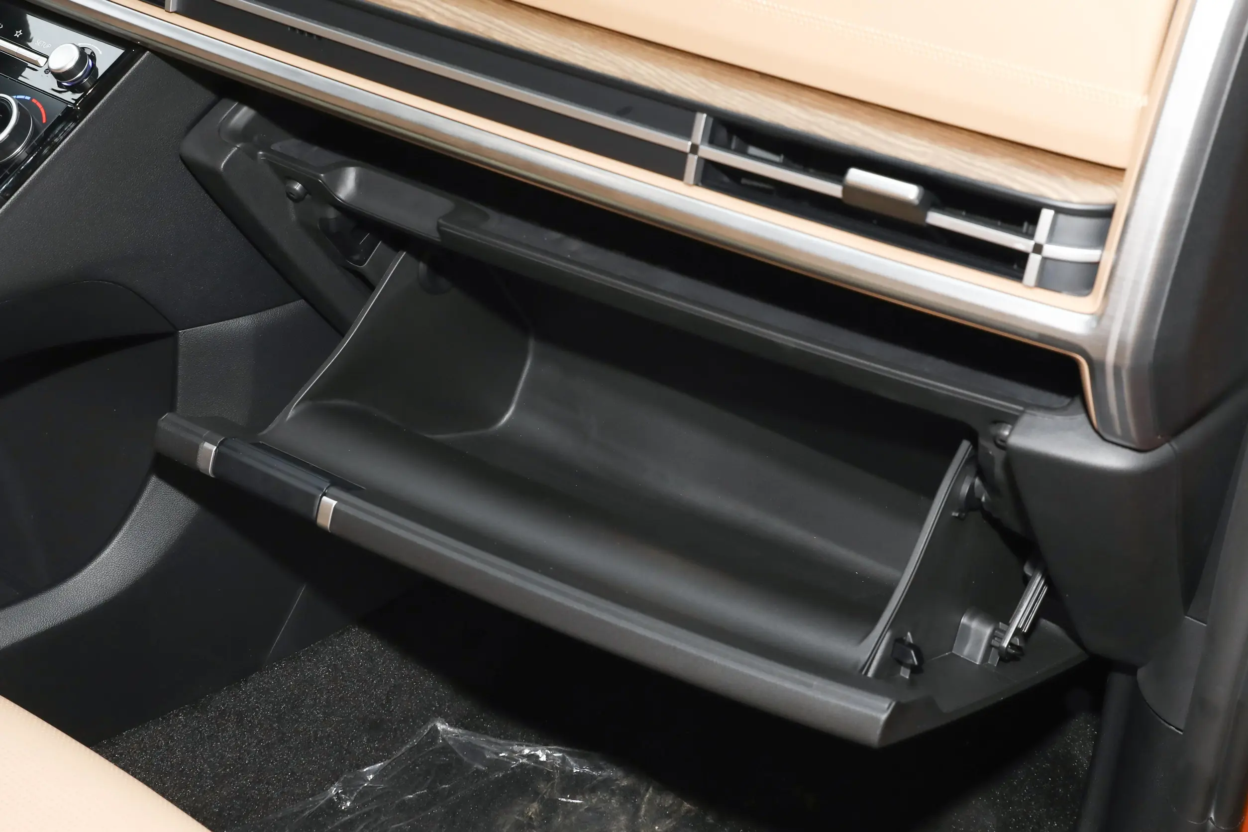 hyundai santa fe 2024 interior-4